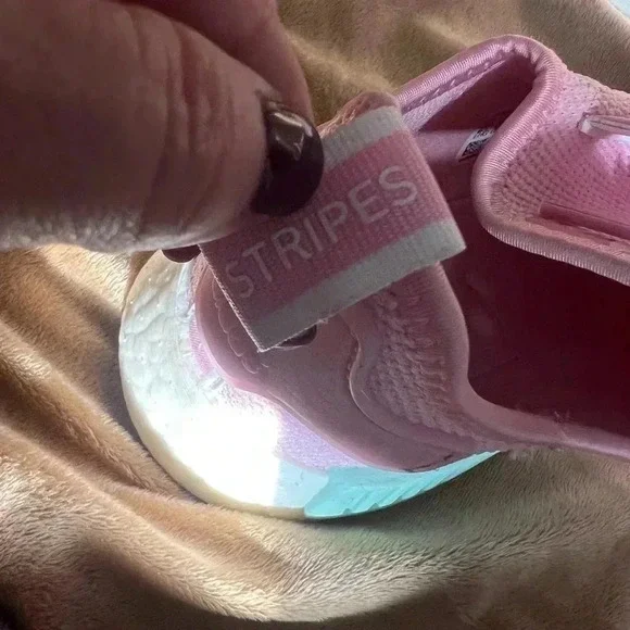 ADIDAS NMD in Pink - Picture 5 of 7